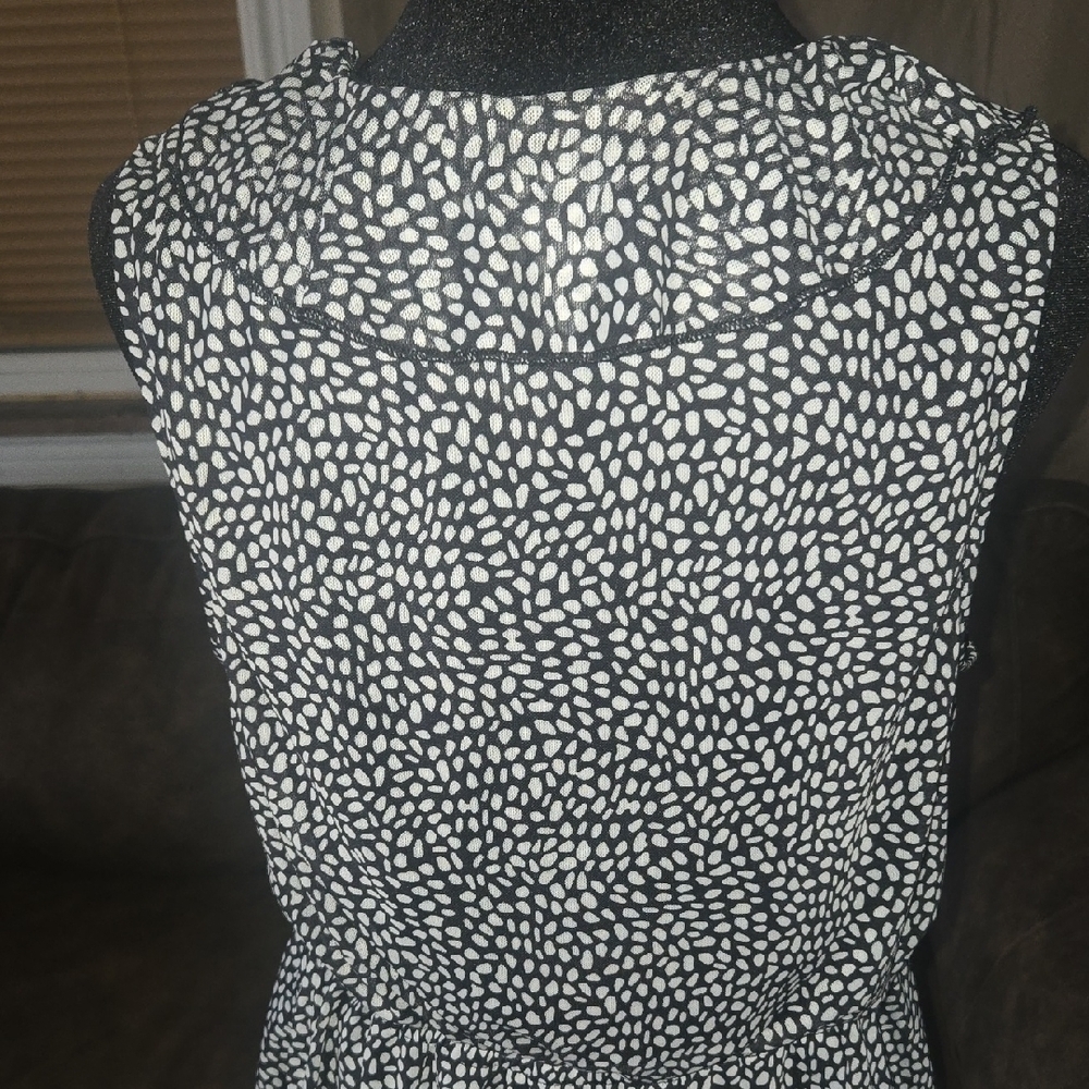 Morgan Taylor Sleeveless Elegant Black Top With Layered Under Top Size LARGE - Picture 7 of 10